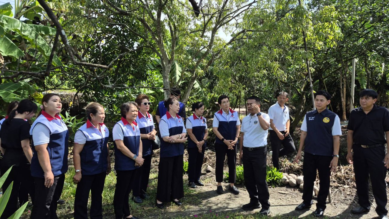 ลงพื้นที่เยี่ยมบ้านผู้ยากไร้ในพื้นที่ หมู่ที่ 5 ต.บางสะแก พร้อมมอบเครื่องอุปโภคบริโภค ให้กับผุู้ยากไร้